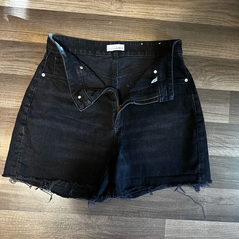 The Loft black cut off